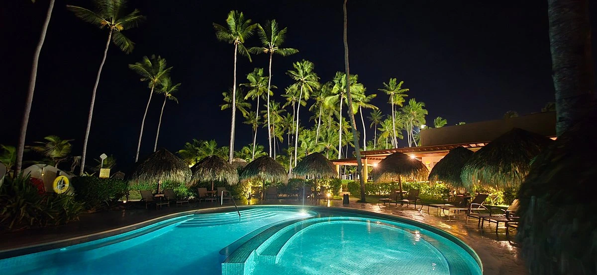 Beachfront Bliss: Enjoy a Luxury Vacation at Dreams Royal Beach Punta Cana