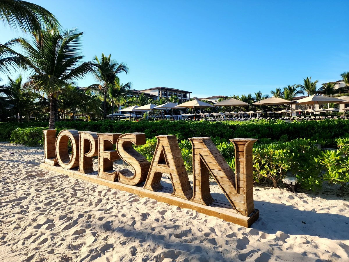 Lopesan Costa Bavaro Resort: A Premium All-Inclusive Experience