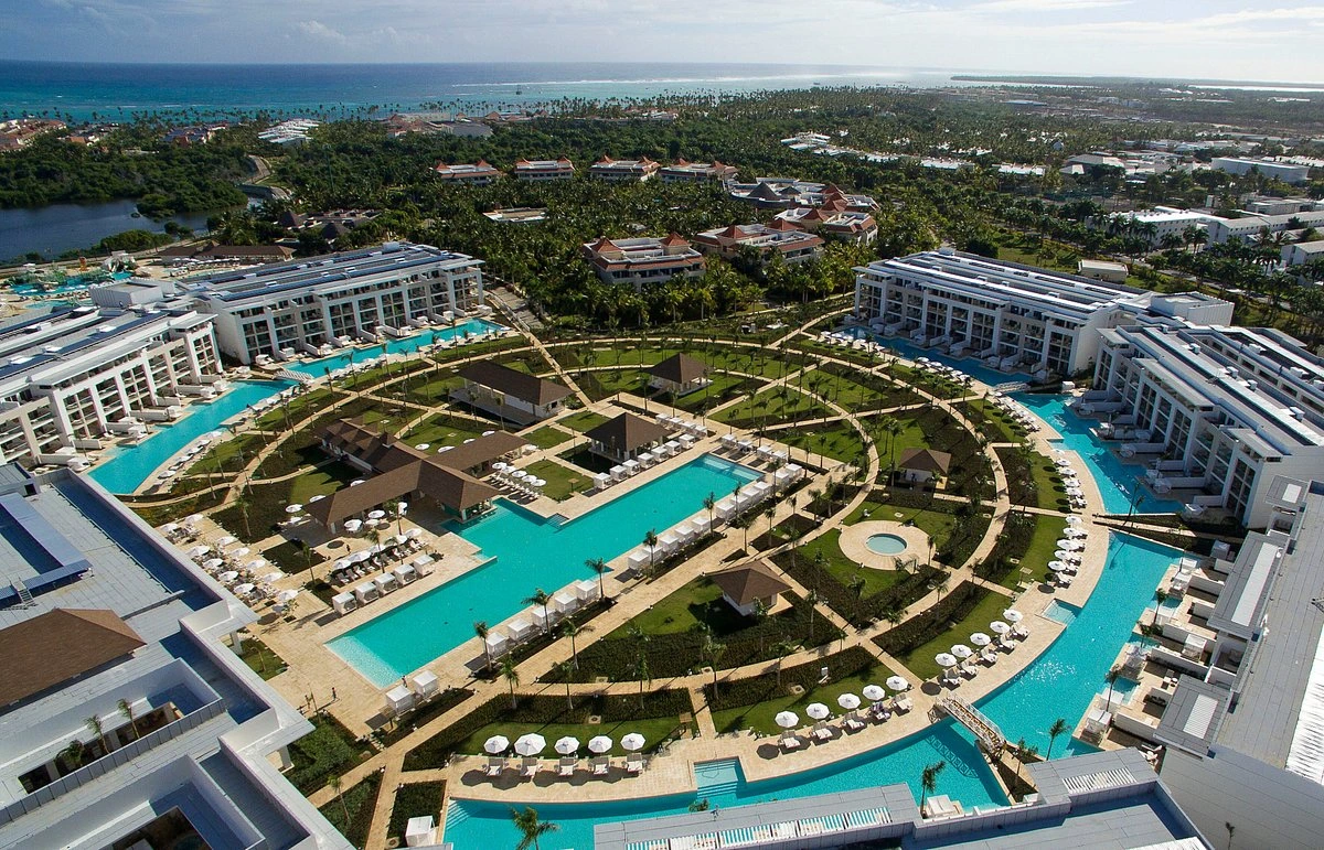Falcon's Resort